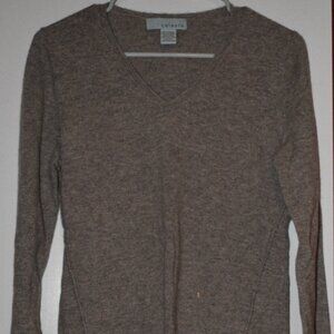Women's Celeste Beige V-Neck Sweater, Size Medium,  New No Tags